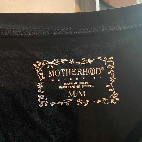 🌺 3/$15 Long sleeve black maternity shirt - Picture 2 of 2